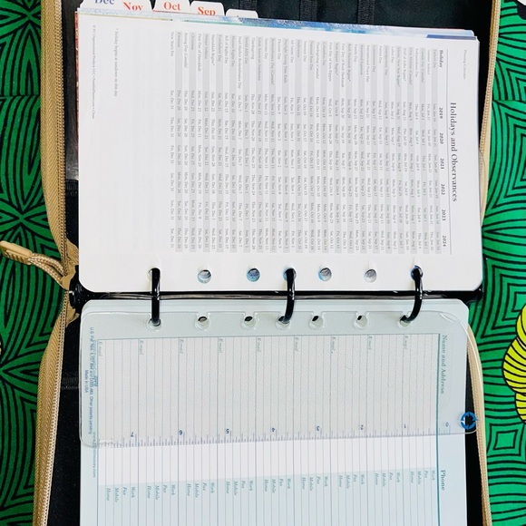 Franklin Covey Tan Camouflage-Print Classic 3-Ring Planner - Picture 9 of 11